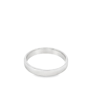 18ct White Gold Gents 4mm Edged Wedding Ring